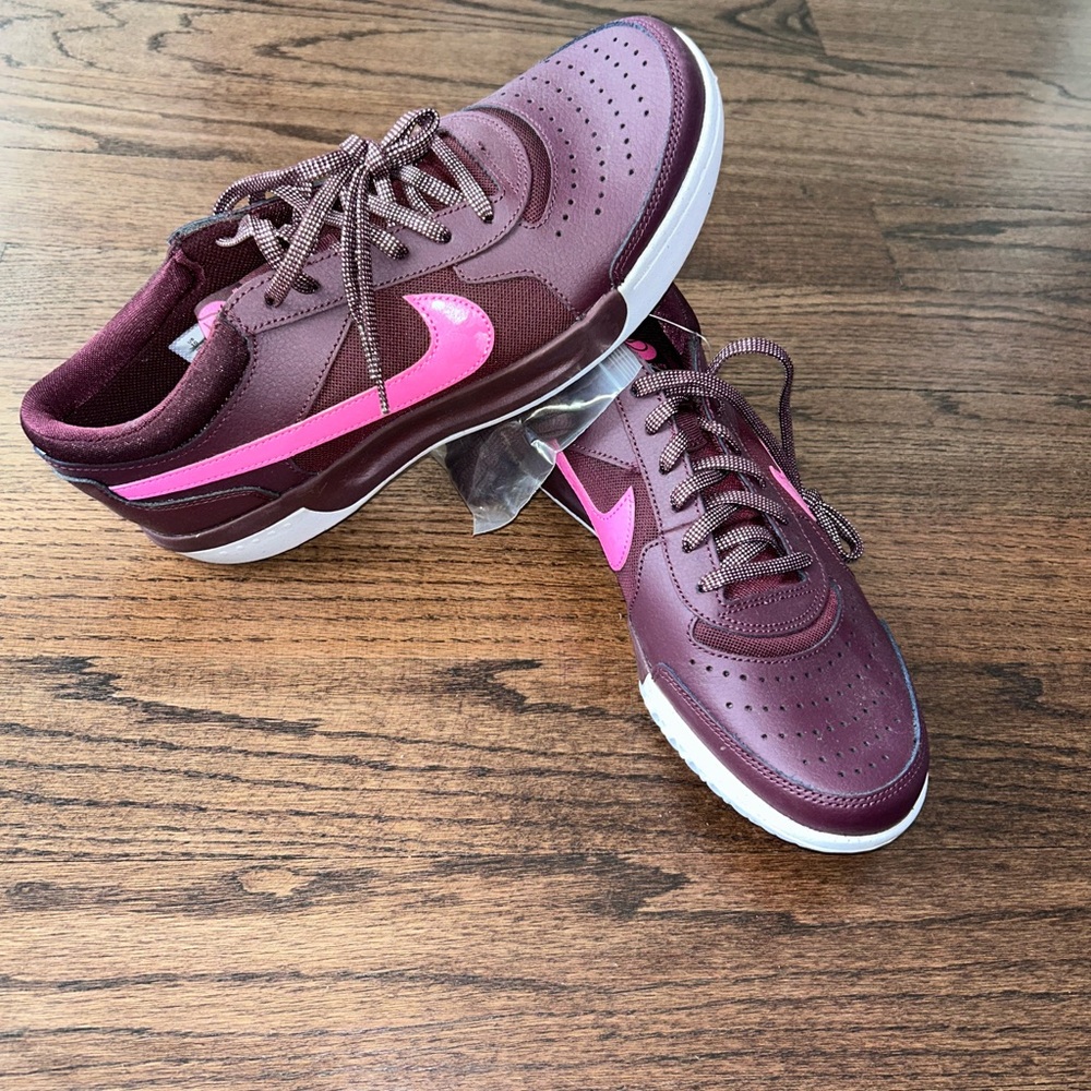 Nike Nikecourt Zoom Lite NWT women’s tennis size 10